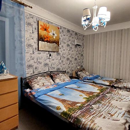2 Bedroom Apartment Metro Vasilkovskaya Kiev Eksteriør bilde